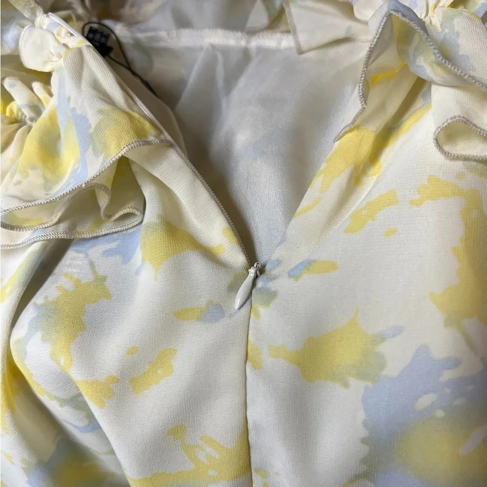 Pretty Little Thing Yellow Shift Dress Size 4